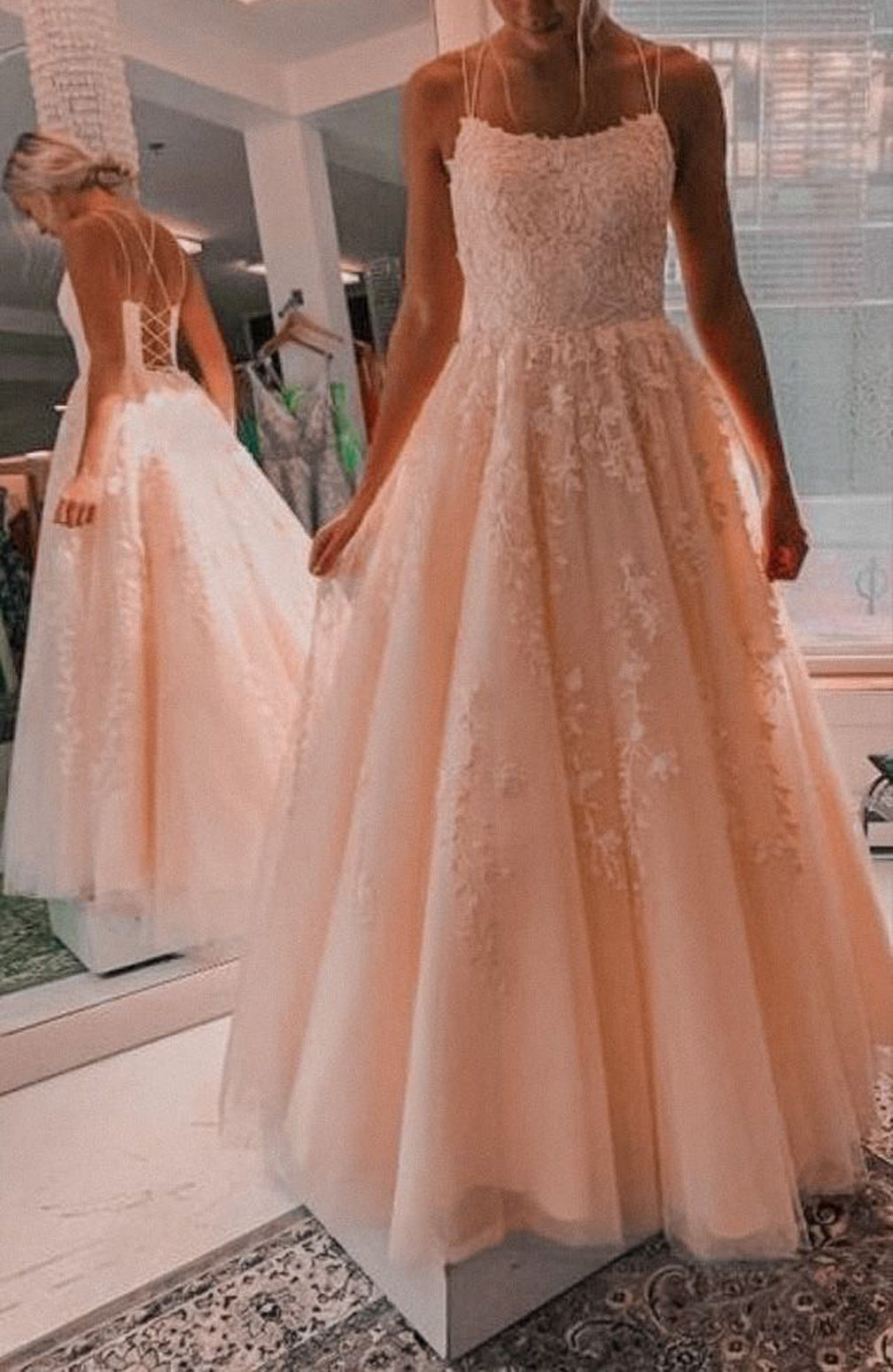 Women A-Line Lace Prom Dresses Long Appliques Evening Gowns Spaghetti Straps Formal Party Dress YPD870