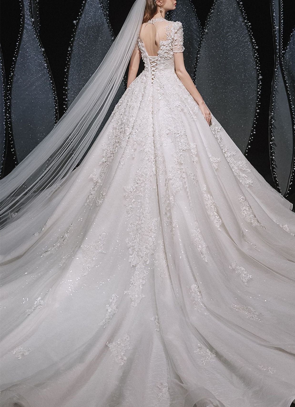 Women Beaded Appliques Wedding Dresses Long A-Line Bridal Gowns YWD064