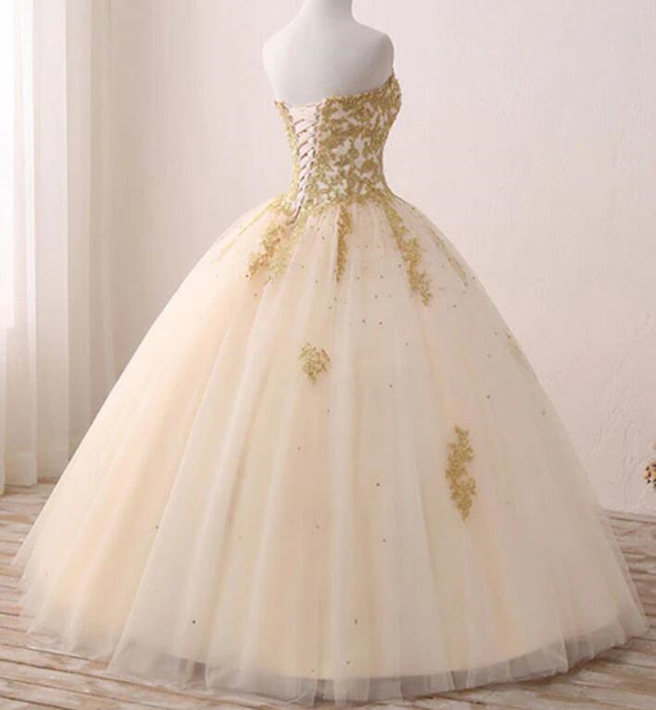 Women Lace Prom Dresses Long Sweet 16 Appliques Evening Gowns Formal Party Dress YPD315
