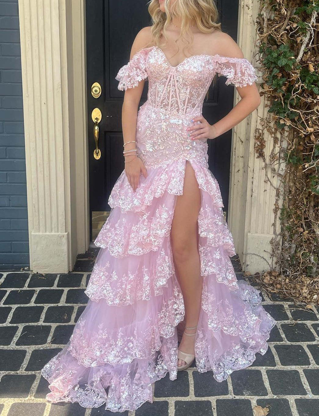 Women Sweetheart Lace Prom Dresses Long Appliques Evening Gowns Side Slit Formal Party Dress YPD881