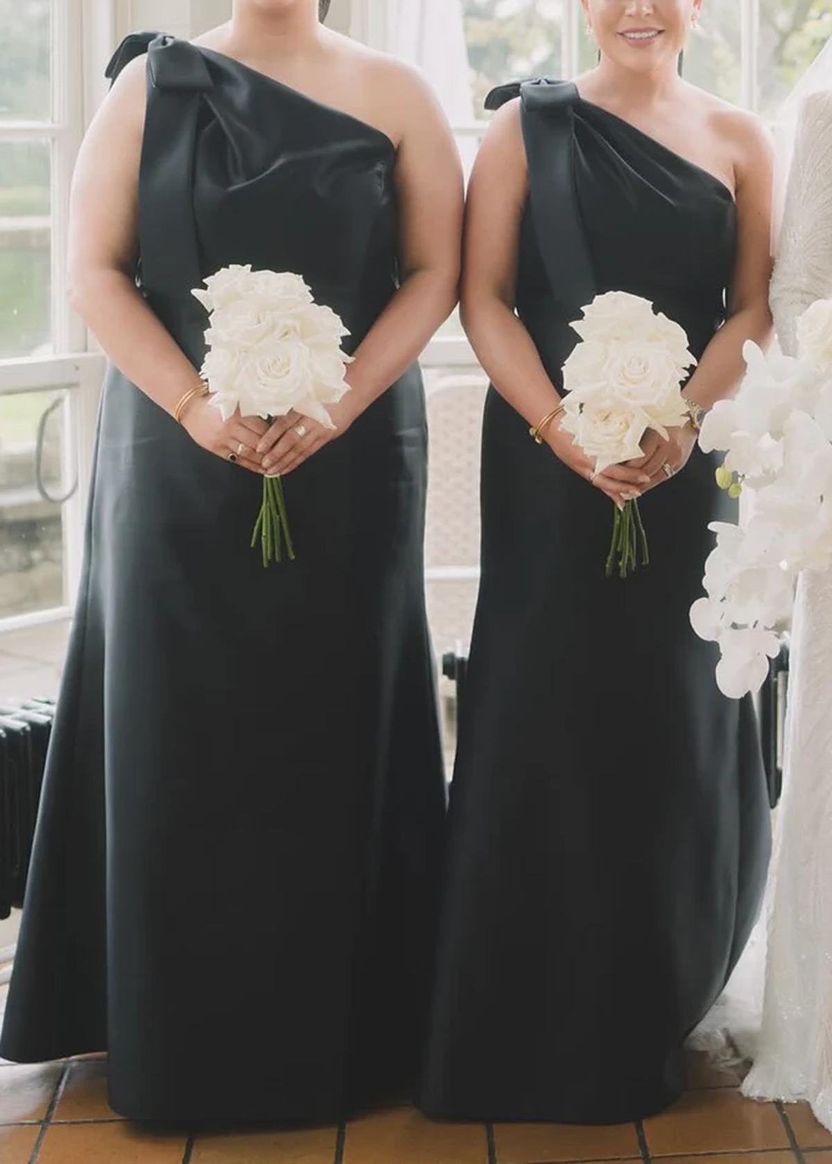 Women One-Shoulder Bridesmaid Dress Long Black Prom Gowns Mermaid Wedding Party Dress YBD011