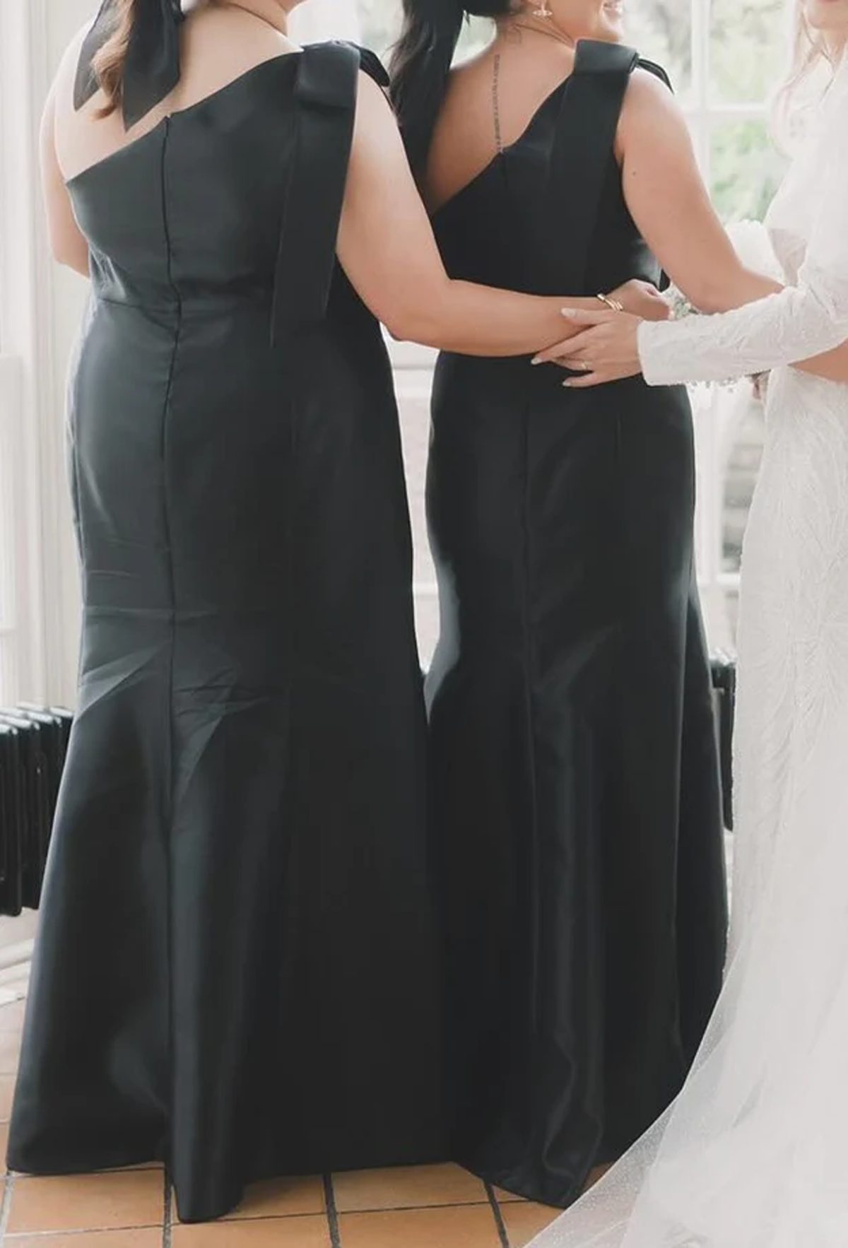 Women One-Shoulder Bridesmaid Dress Long Black Prom Gowns Mermaid Wedding Party Dress YBD011