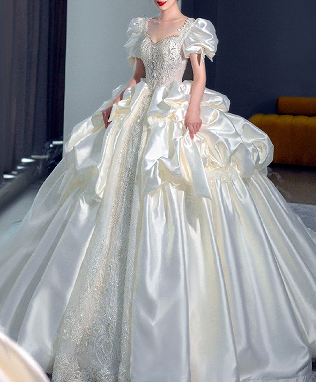 Women Satin Beadings Wedding Dresses Long Appliques Bridal Gowns YWD061