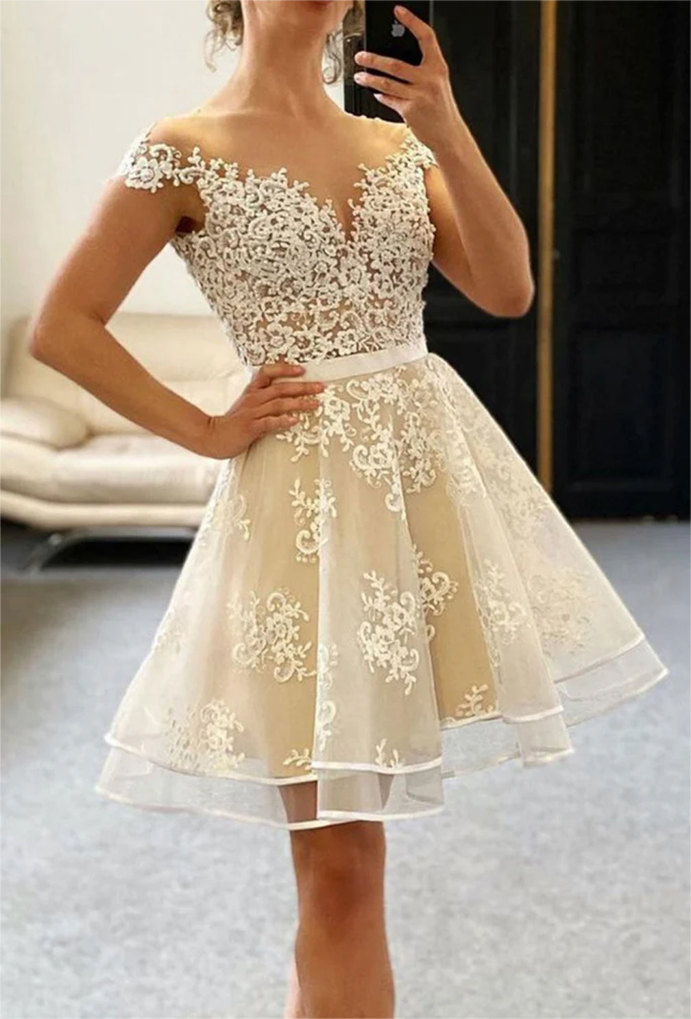 Women Lace Homecoming Dresses Mini Girls Off Shoulder Appliques Cocktail Party Gowns YHD340