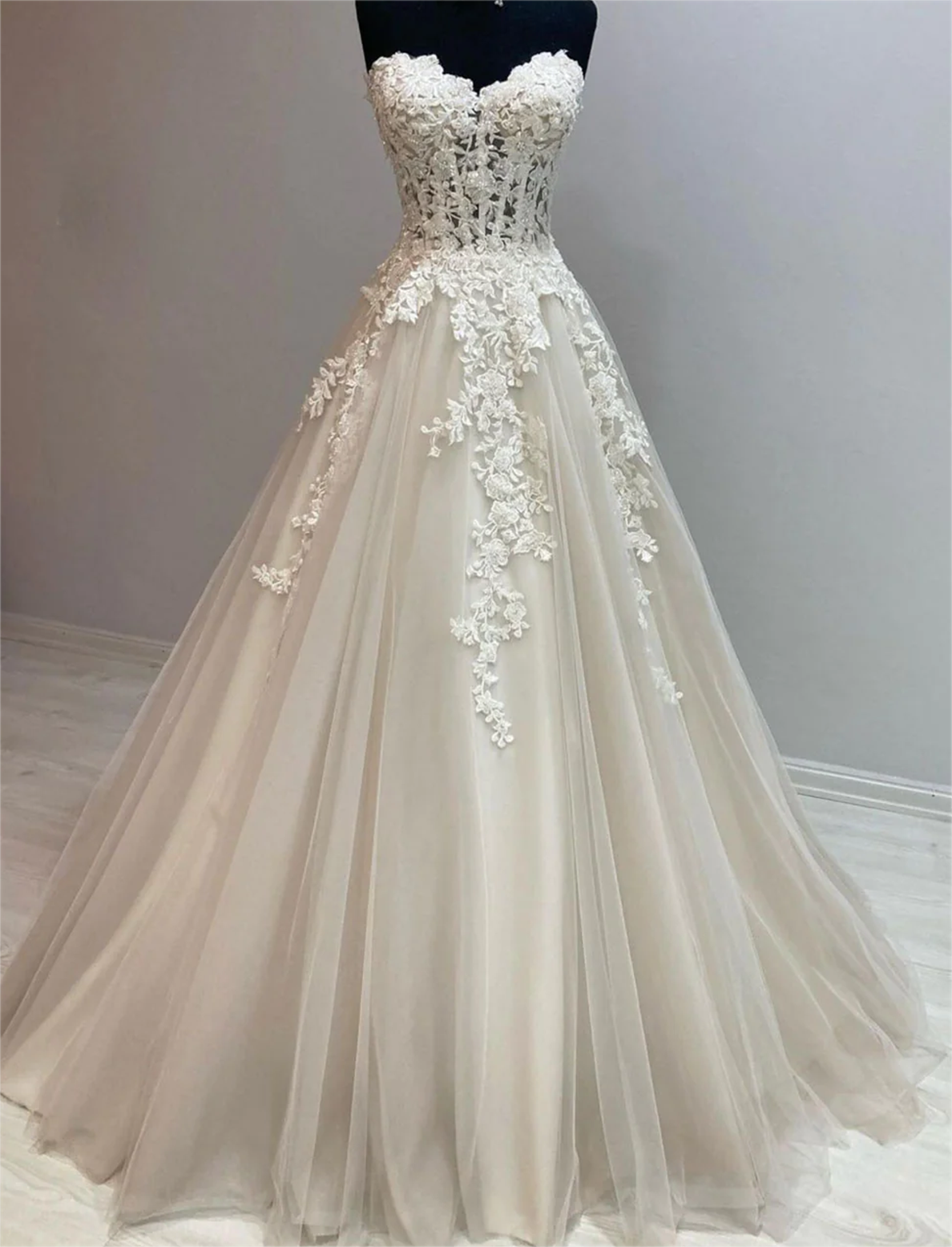 Women Lace Prom Dresses Long Appliques Evening Gowns Formal Party Dress YPD482