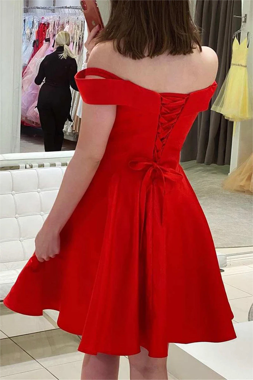 Women A-Line Homecoming Dresses Mini Girls Off the Shoulder Cocktail Party Gowns YHD335