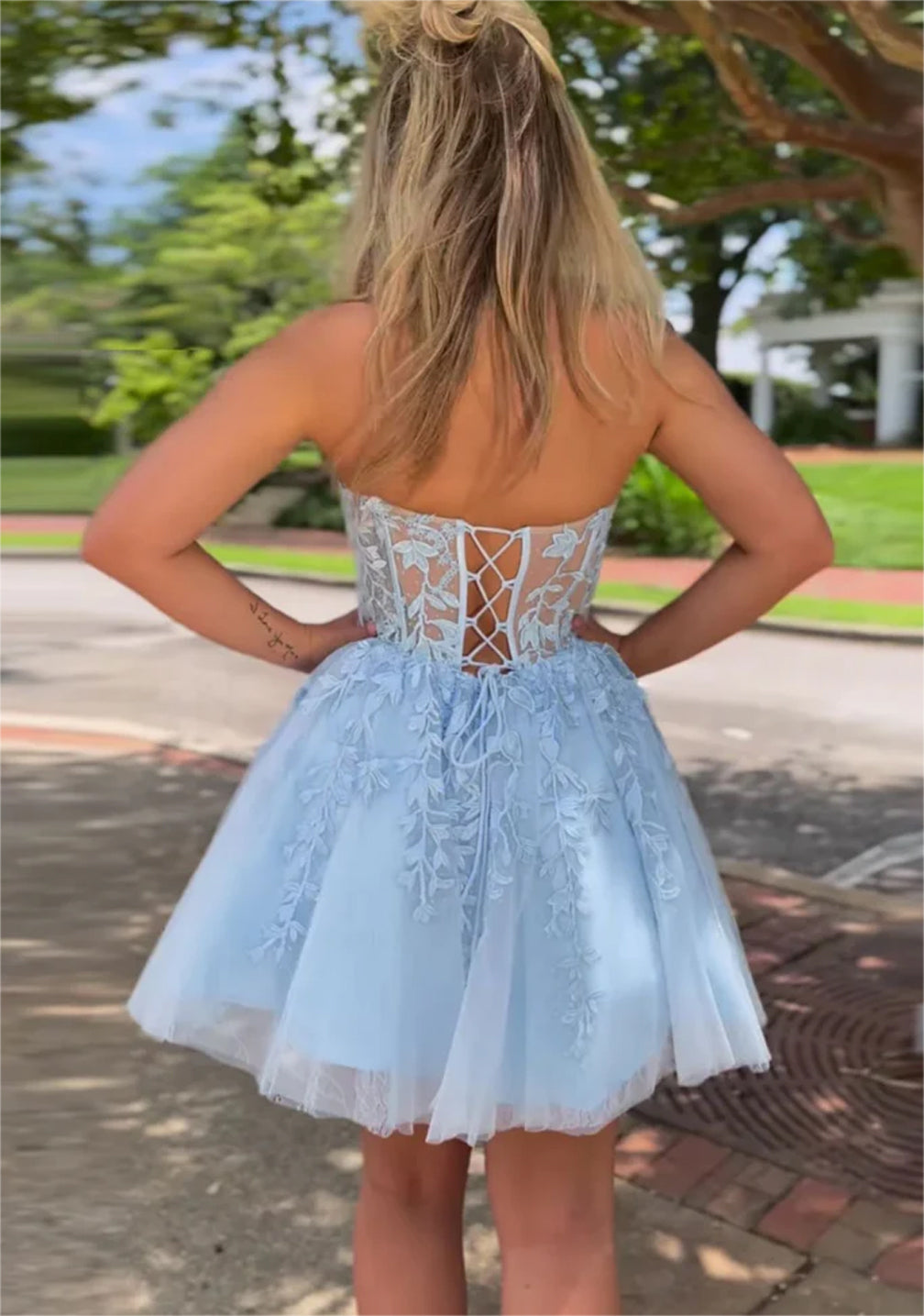 Women Sweetheart Lace Homecoming Dresses Mini Girls Strapless Cocktail Party Gowns YHD319