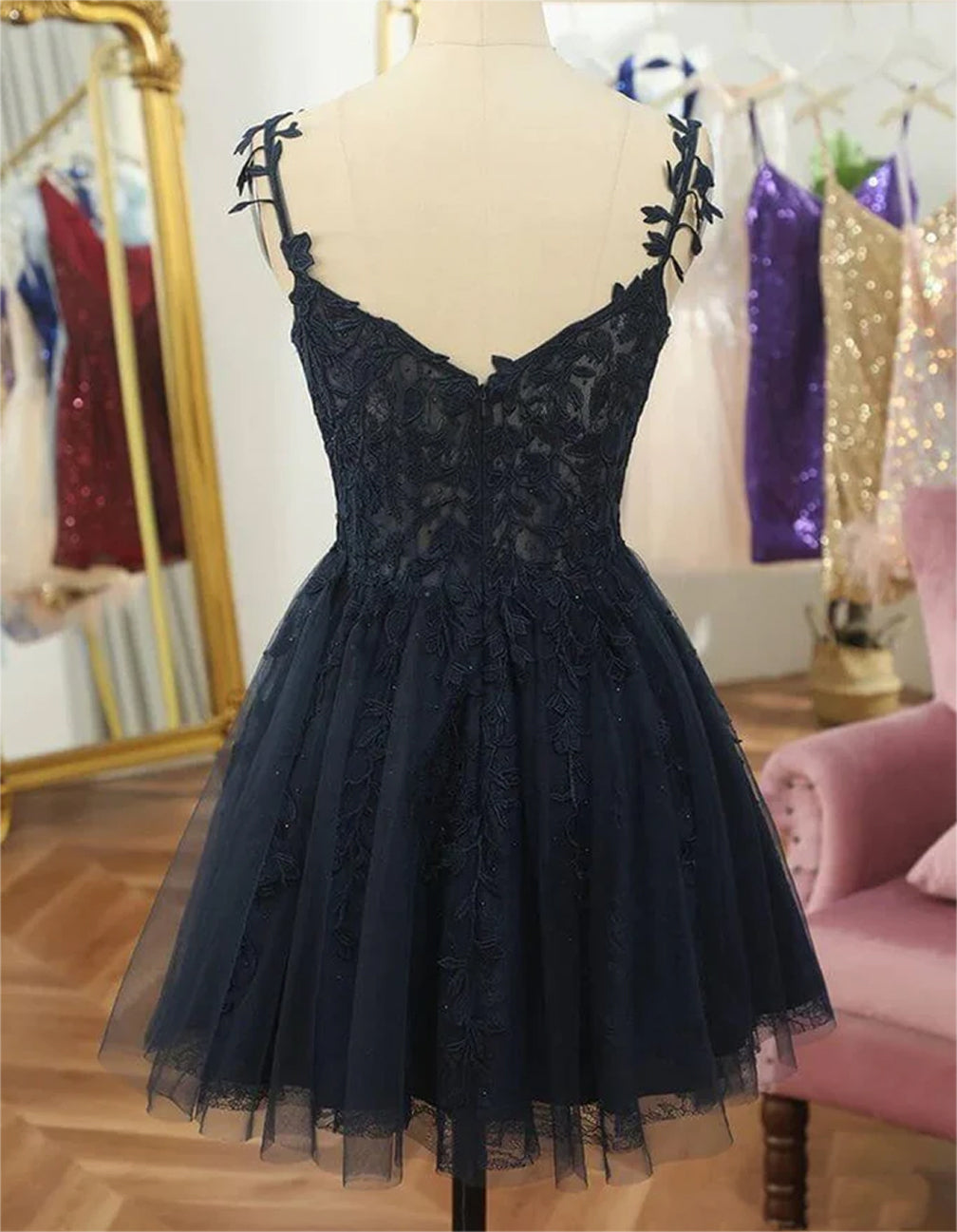 Women V-Neck Lace Homecoming Dresses Mini Girls Appliques Cocktail Party Gowns YHD348