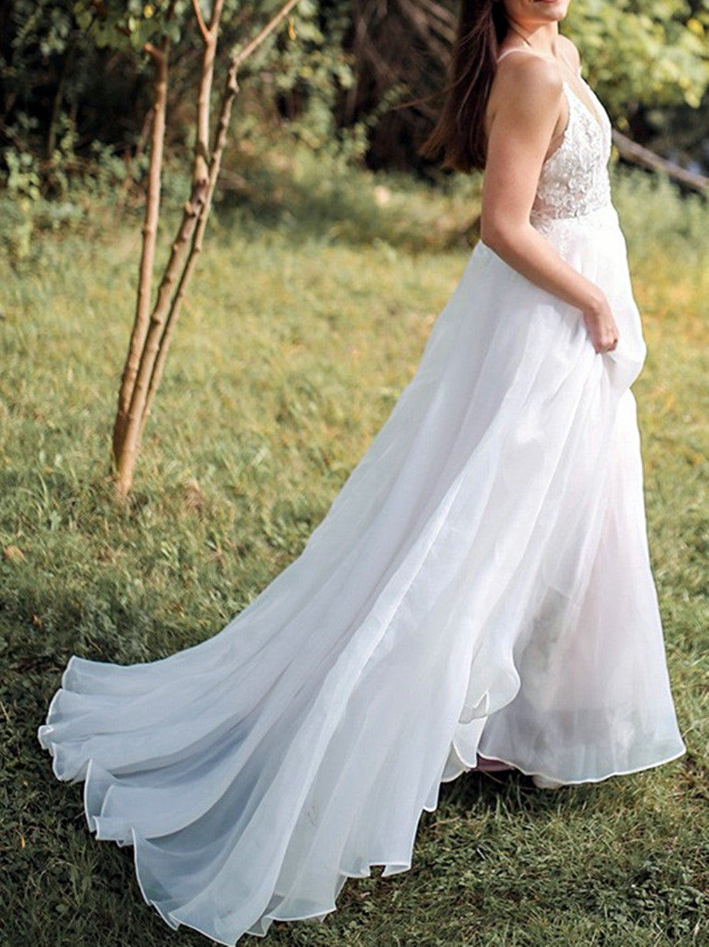 Women Lace Appliques Wedding Dresses Long V-Neck Bridal Gowns YWD113