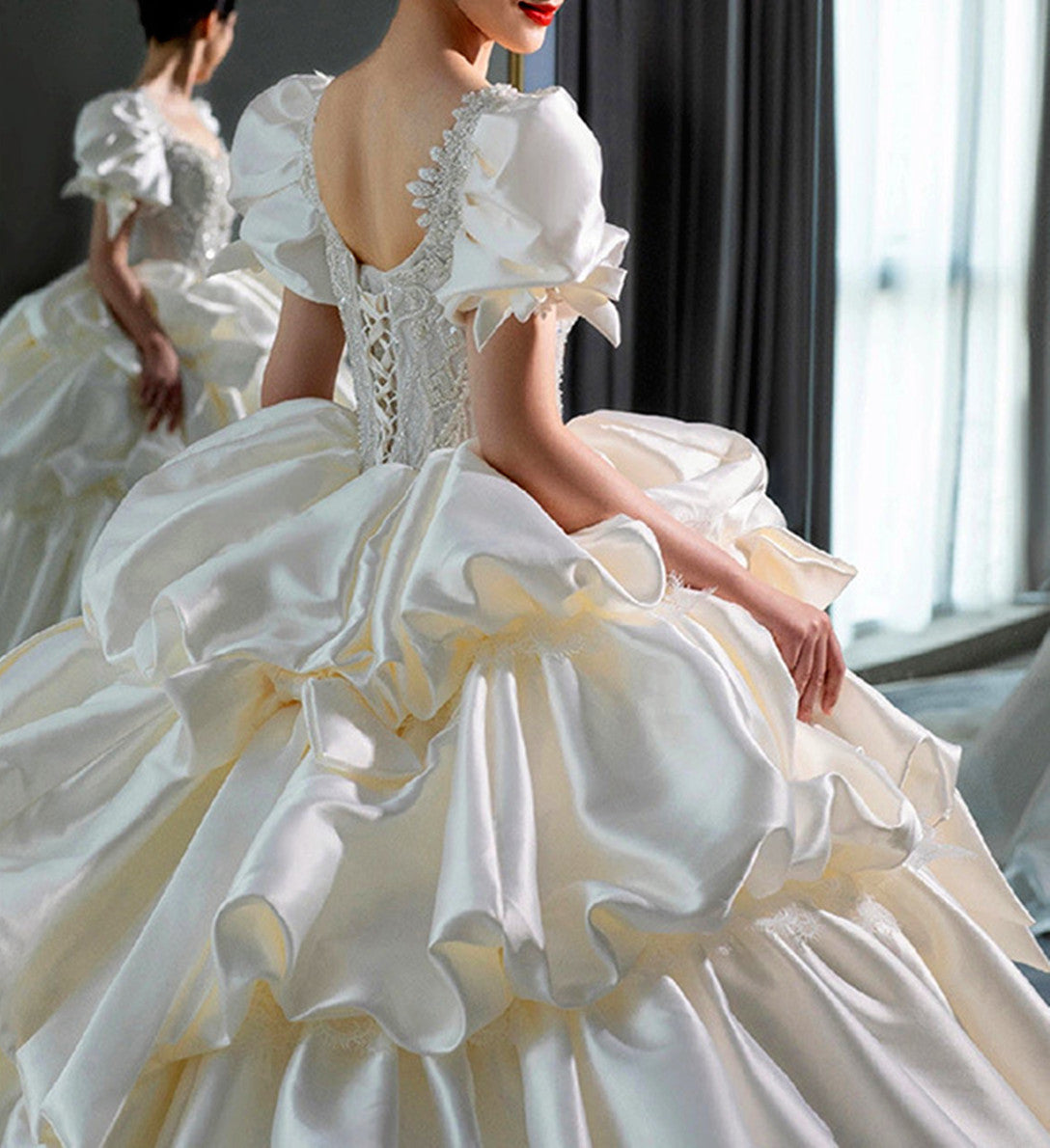 Women Satin Beadings Wedding Dresses Long Appliques Bridal Gowns YWD061