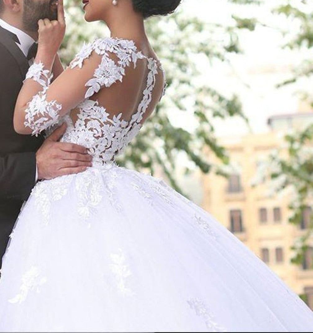 Women Ball Gown Sweetheart Wedding Dresses Long Lace Appliques Bridal Gowns YWD135