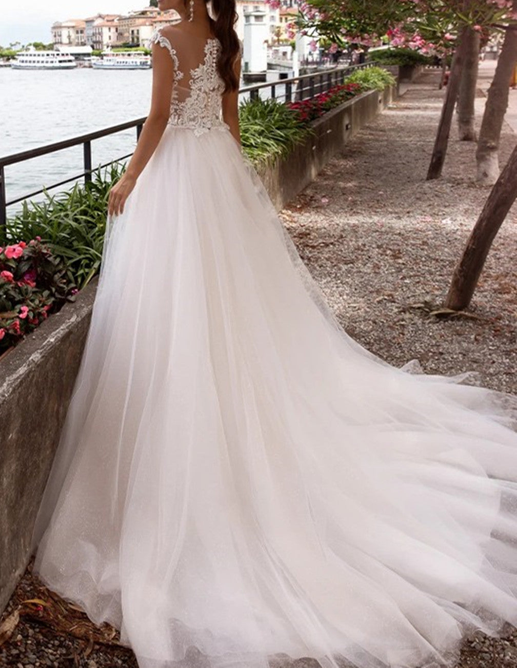 Women A-Line Appliques Wedding Dresses Sleeveless Lace Bridal Gowns YWD231