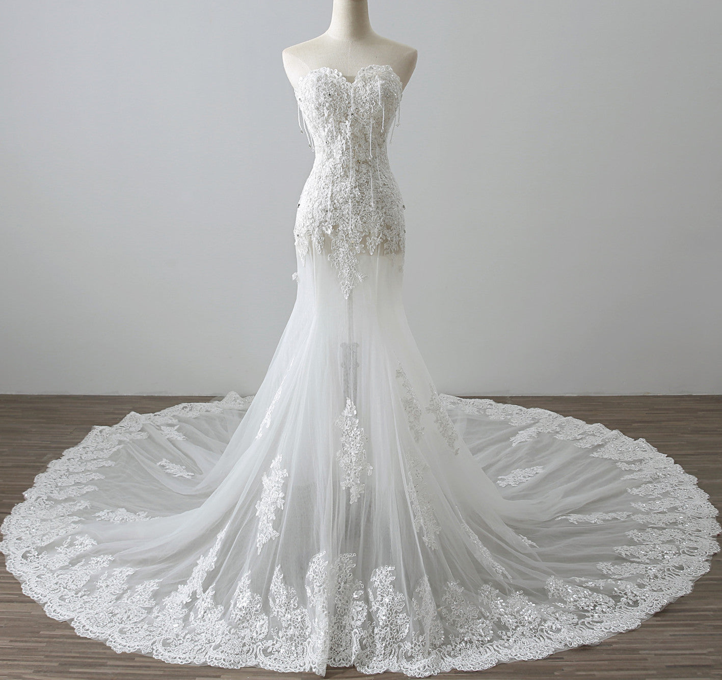 Women Sweetheart Wedding Dresses Long Tulle Appliques Bridal Gowns YWD022