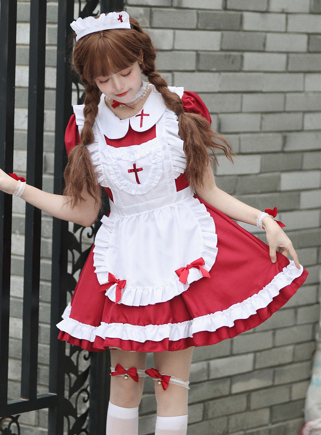 Anime Maid Cosplay Costume Dress for School Girls Halloween Maid Outfits Cute Lolita Dress YCC100