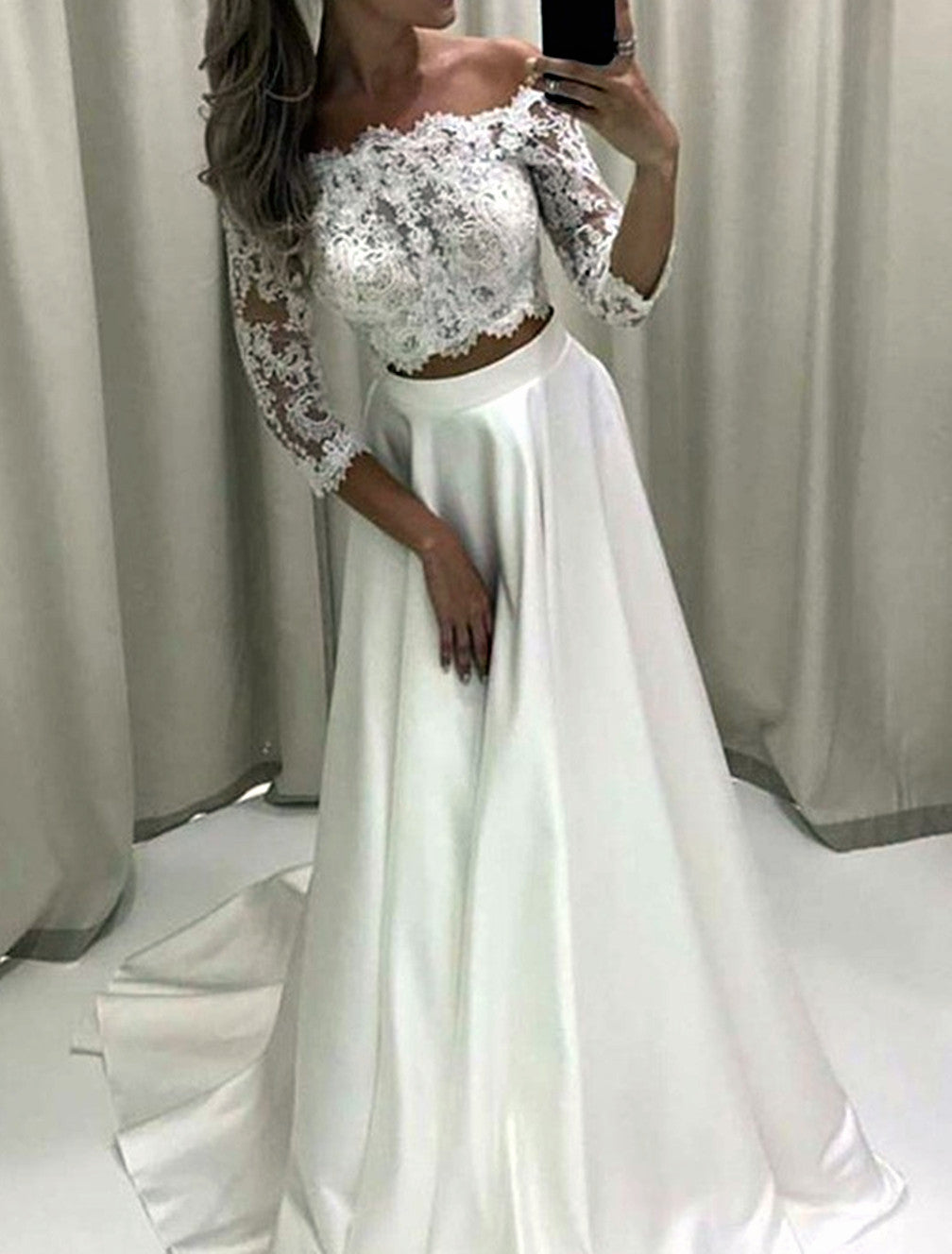 Women A-Line Appliques Wedding Dresses Long Sleeves Lace Bridal Gowns YWD184