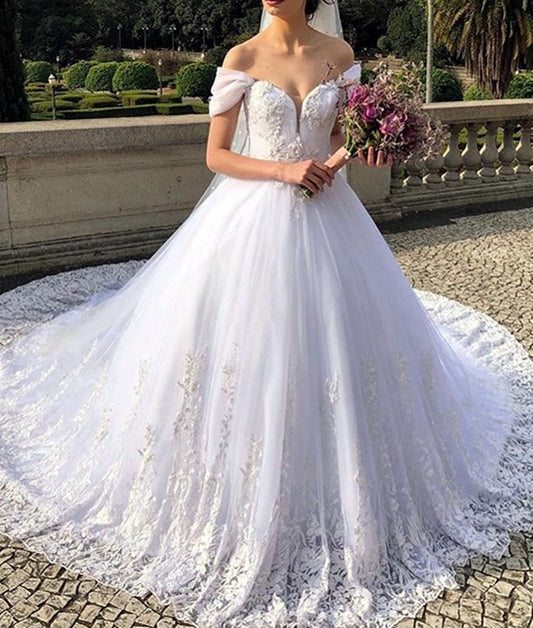 Women Ball Gown Appliques Wedding Dresses Sweetheart Lace Bridal Gowns YWD205